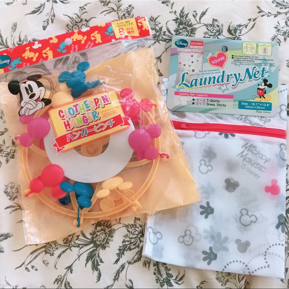 Disney Mickey Mouse clothes hanger+laundry net